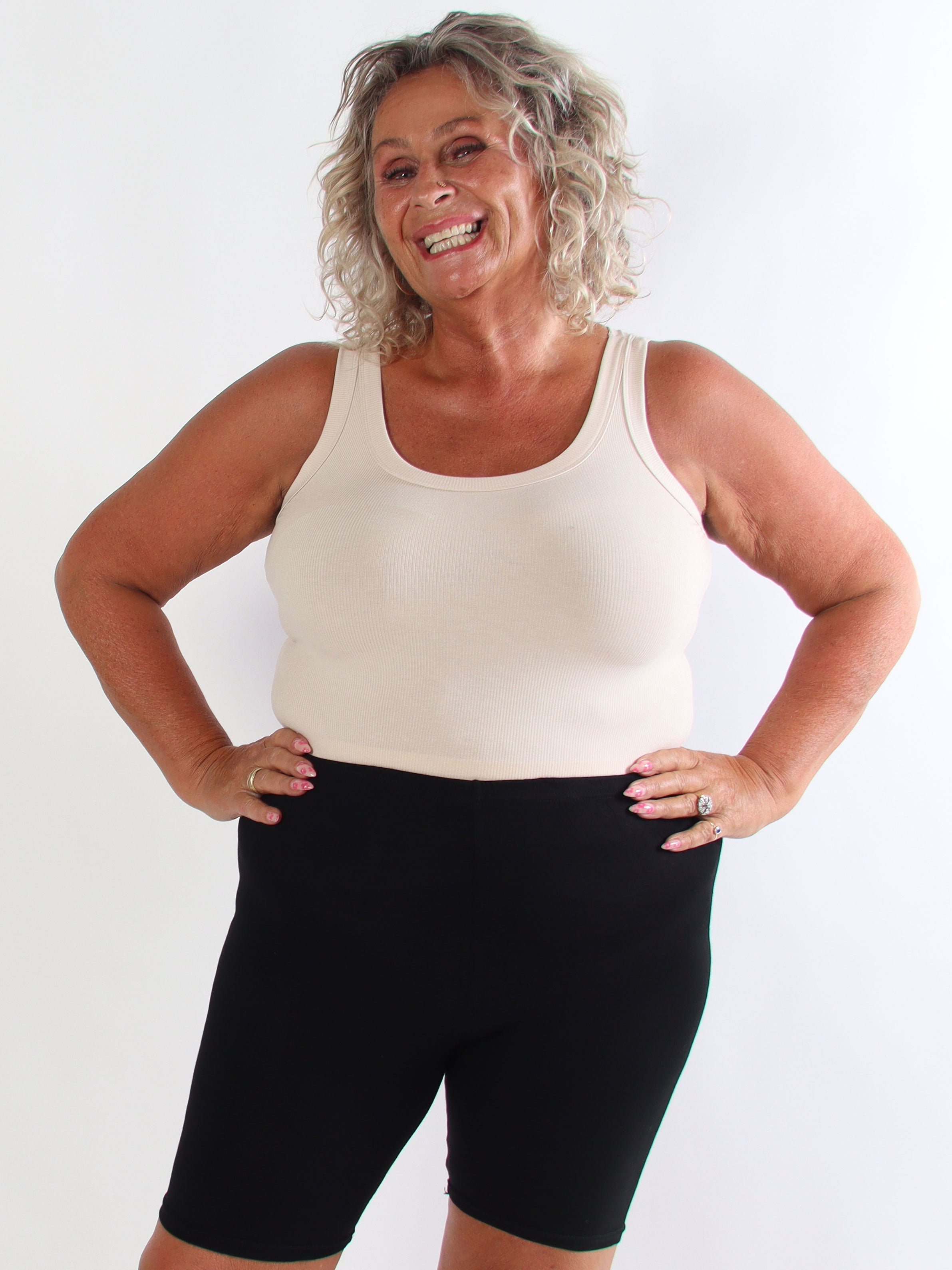Caro - Bløde plus size cykelshorts i viskose